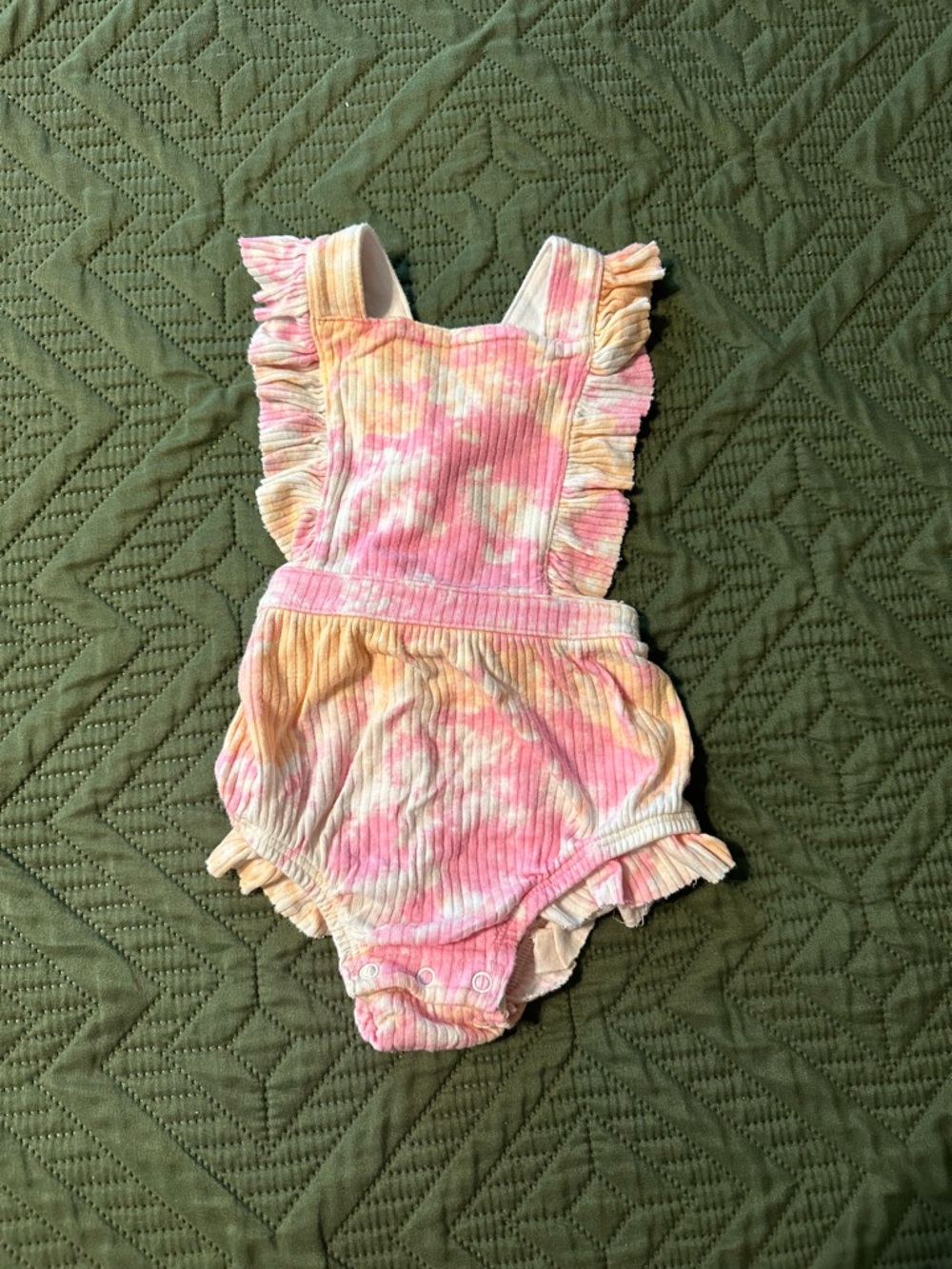 ⭐️5/$25⭐️ Cat & Jack Tie-Dye Ruffled Baby Romper in Pink & Peach